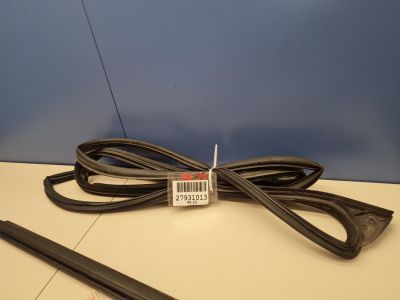 Уплотнитель двери передней левой для Mitsubishi Outlander CW XL 2006-2012