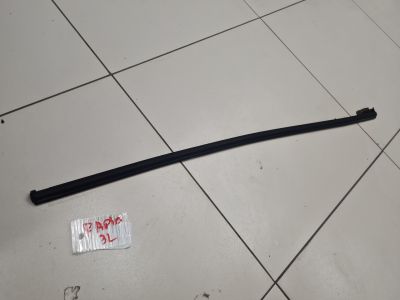 Уплотнитель двери задней левой для Skoda Rapid 2013-