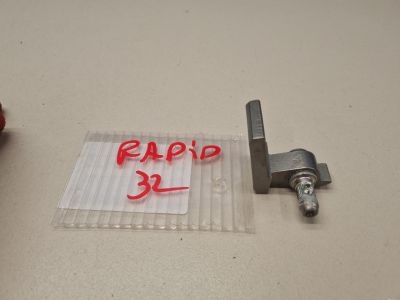 Петля двери левая нижняя для Skoda Rapid 2013-