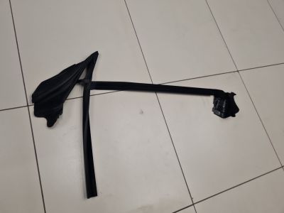 Уплотнитель стекла передней левой двери для BMW 6 G32 Grand Coupe 2017-