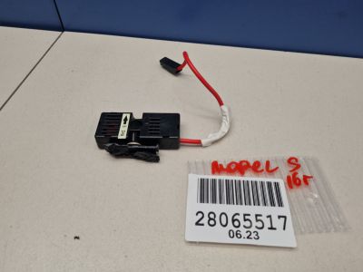 Усилитель антенны для Tesla Model S 2012-