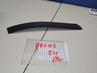 Накладка рамки двери передней левой для Toyota Prius W50 2015-