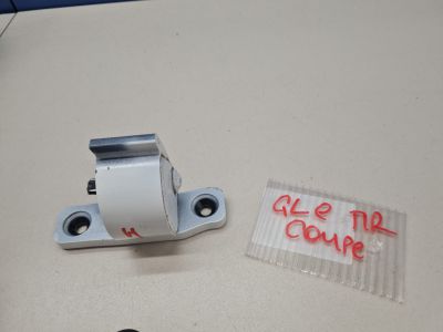 Петля двери передней правой нижняя для Mercedes GLC-klasse C253 Coupe 2016-