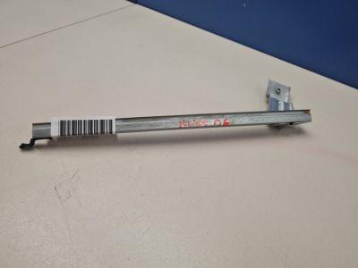 Направляющая стекла передней левой двери для Nissan Juke 2010-2019