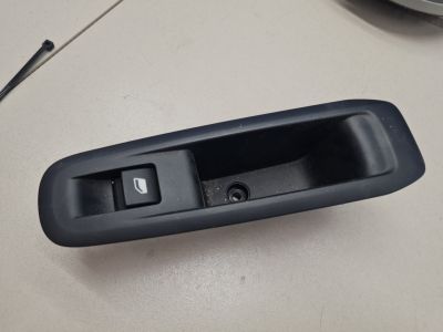Кнопка стеклоподъемника для Peugeot 308 T9 2014-