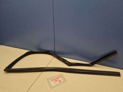 Уплотнитель стекла двери задний левый для Hyundai Tucson TL 2015-2021