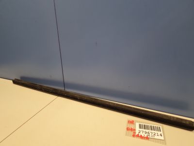 Накладка стекла передней правой двери для Skoda Fabia 5J 2007-2015