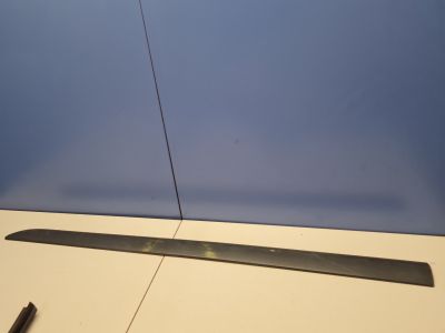 Молдинг двери левый передний для Skoda Fabia 5J 2007-2015