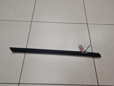 Накладка стекла передней левой двери для Volvo V90 Cross Country 2017-