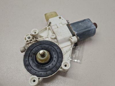 Моторчик стеклоподъёмника передний правый для BMW X1 E84 2009-2015