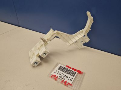 Кронштейн замка двери передний левый для Hyundai Tucson TL 2015-2021