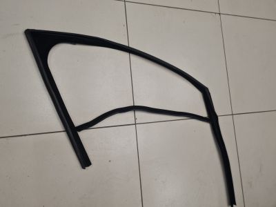 Уплотнитель стекла передней правой двери для Jaguar XF 2015-