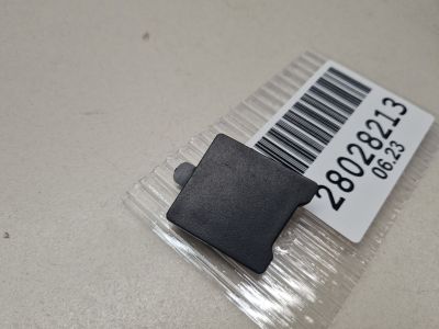 Заглушка накладки двери багажника для Mazda 3 BM 2013-2018