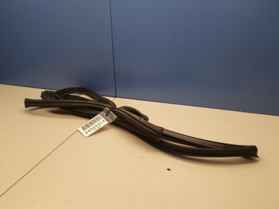 Уплотнитель задней правой двери для Hyundai i40 2011-2019