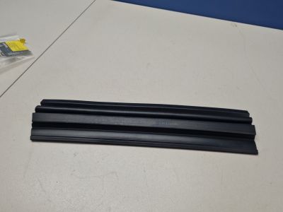 Уплотнитель для Renault Scenic 2 2003-2009