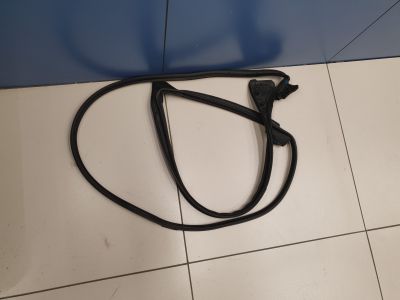 Уплотнитель двери задней левой для Lexus IS SE30 2013-2020