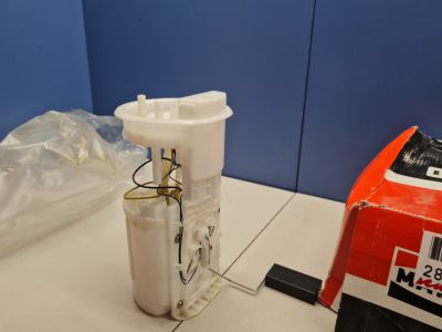 Насос топливный электрический для Volkswagen Golf 4 1997-2005