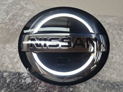 Эмблема решетки радиатора для Nissan Qashqai J11E 2014-