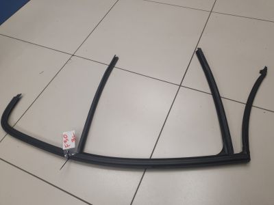 Уплотнитель стекла двери задний левый для BMW 3 F30 2011-2018