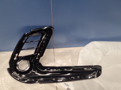 Рамка противотуманной фары правой для Hyundai Elantra AD 2016-2020