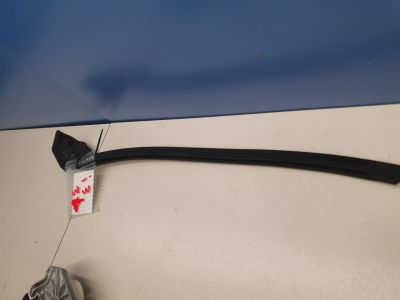 Уплотнитель стекла двери задний левый для BMW i3 I01 2013-2023