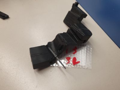 Уплотнитель двери задней правой для BMW i3 I01 2013-2023