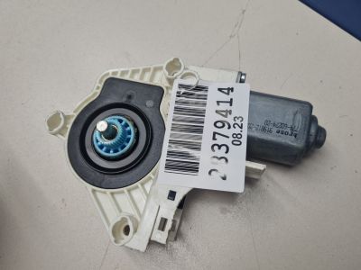 Моторчик стеклоподъёмника задний левый для Audi A4 B8 Allroad quattro 2009-2016