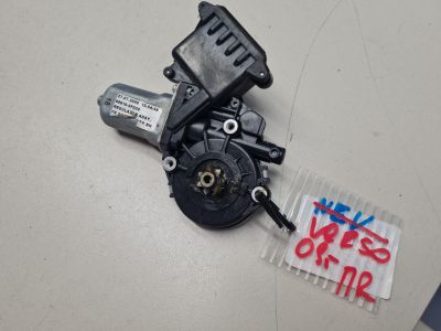 Моторчик стеклоподъёмника передний правый для Toyota Verso 2009-2018