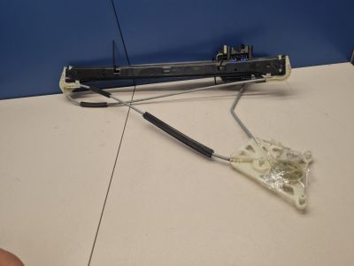 Стеклоподъемник передний правый для Audi Q7 4M 2015-