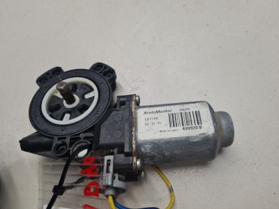 Моторчик стеклоподъёмника задний правый для Nissan Navara D40 2005-2015