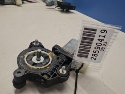 Моторчик стеклоподъёмника задний левый для BMW M3 F80 2014-