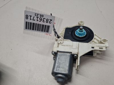 Моторчик стеклоподъёмника задний правый для Audi A4 B8 2007-2015