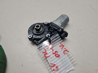 Моторчик стеклоподъёмника передний левый для Suzuki Grand Vitara 2005-2015