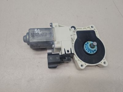 Моторчик стеклоподъёмника задний левый для Land Rover Range Rover Evoque 2019-