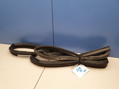 Уплотнитель двери передней левой для Suzuki SX4 2006-2013