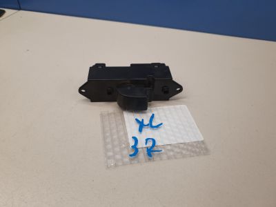 Кнопка стеклоподъемника задней правой двери для Mitsubishi Outlander CW XL 2006-2012