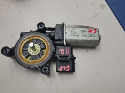 Моторчик стеклоподъёмника передний правый для BMW 5 F10 2009-2017