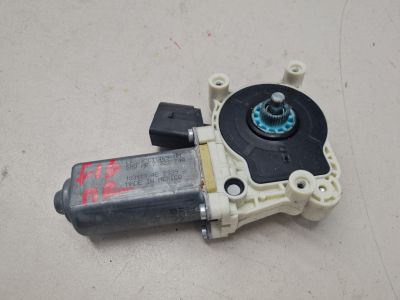 Моторчик стеклоподъёмника передний правый для BMW X6 F16 2014-2020