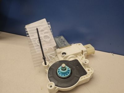 Моторчик стеклоподъёмника левый для BMW 5 F10 2009-2017