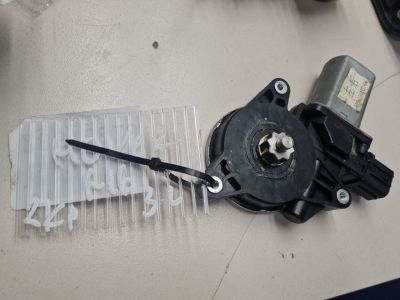 Моторчик стеклоподъёмника задний левый для Great Wall Hover H6 2013-