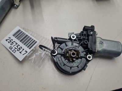 Моторчик стеклоподъёмника задний правый для Toyota Hilux 2005-2015