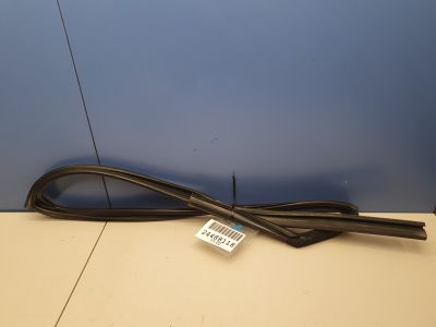 Уплотнитель стекла двери задний правый для Hyundai ix35 Tucson LM 2010-2015