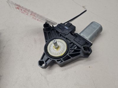 Моторчик стеклоподъёмника задний левый для Mercedes GLA-klasse X156 2013-2020