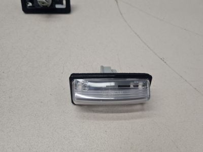 Фонарь подсветки номерного знака для Nissan Sentra B17 2012-2017