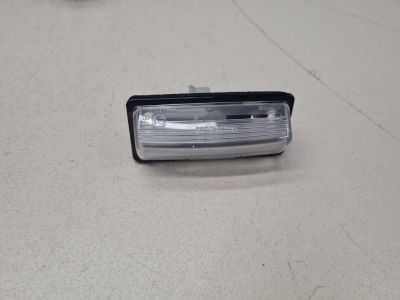 Фонарь подсветки номерного знака для Nissan Murano Z52 2015-