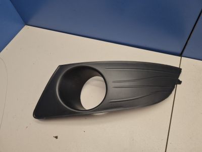 Решётка в бампер левая для Renault Logan 2005-2014