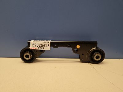 Кронштейн редуктора для Nissan Pathfinder R52 2014-