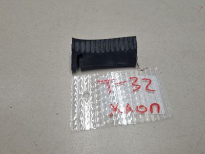 Отбойник двери багажника для Nissan X-Trail T32 2014-