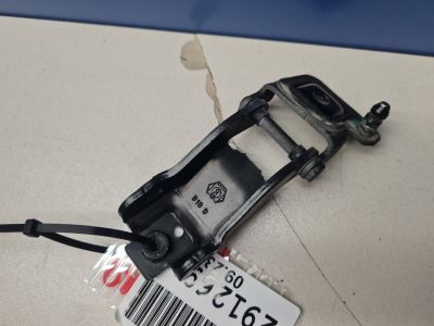 Петля стекла двери багажника правая для Peugeot Partner Tepee B9 2008-