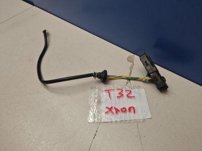 Кнопка открывания багажника для Nissan X-Trail T32 2014-